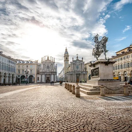 Sweet Piazza Statuto 9 Deluxe Nel Pieno Centro Di Lägenhet
